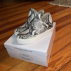 women’s steve madden snakeskin platform booties